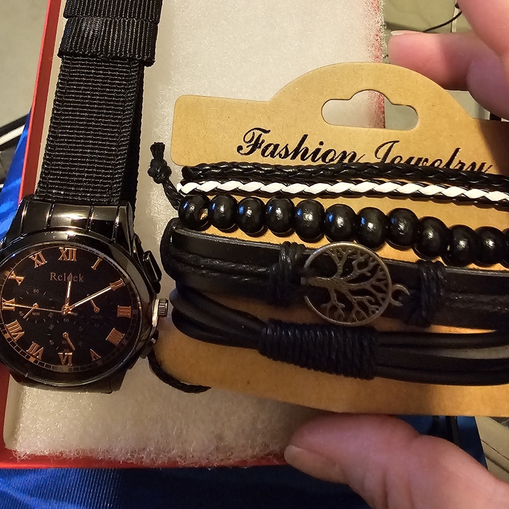 4pcs of brown and black  leather watch and bracelet - Picture 8 of 12